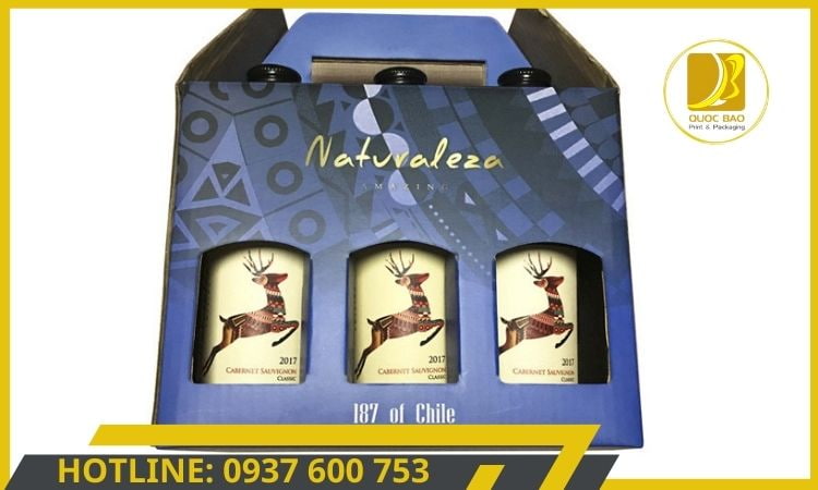 Hộp giấy carton đóng hàng thiết kế gọn nhẹ dễ dàng mang theo và vận chuyển.