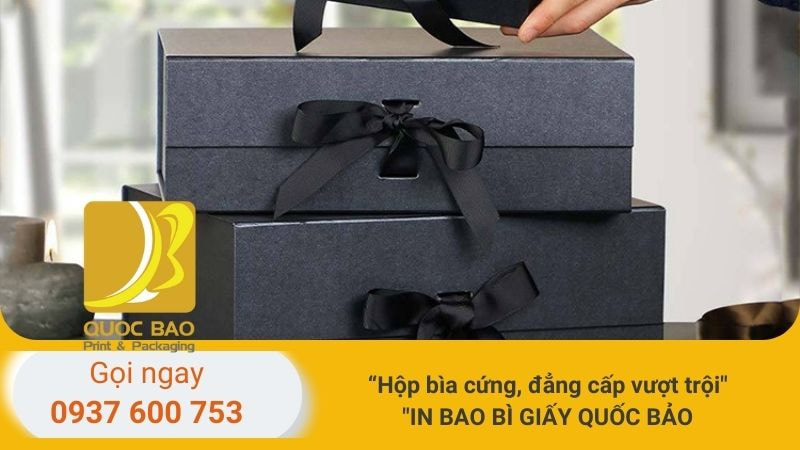 Món quà hoàn mỹ trong Hộp giấy đựng quà Tết 2025 sang trọng