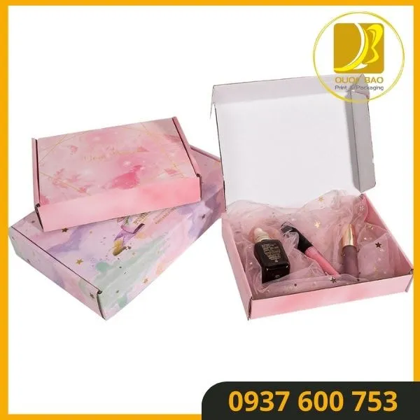 Hộp Carton đựng quà Quốc Bảo – Sự an tâm từng đợt giao hàng.