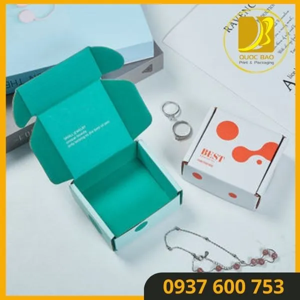 Giải pháp đóng gói quà tặng sang trọng, ấn tượng với Hộp carton đựng quà