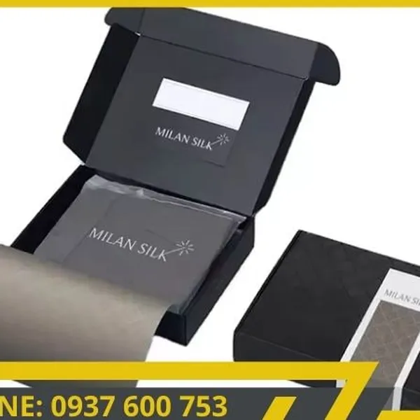 Dịch vụ khách hàng tận tâm: Hỗ trợ nhanh chóng và chuyên nghiệp với hộp giấy carton đóng hàng.
