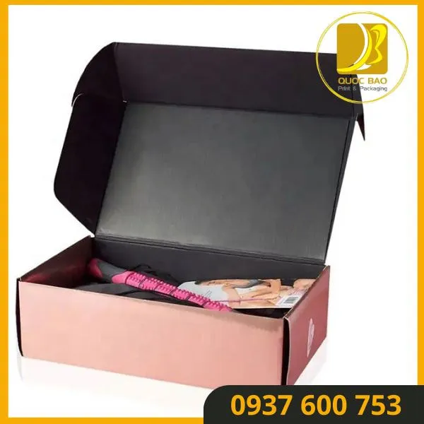 Hộp giấy carton đóng hàng tối ưu không gian lưu trữ, thiết kế tiết kiệm không gian.