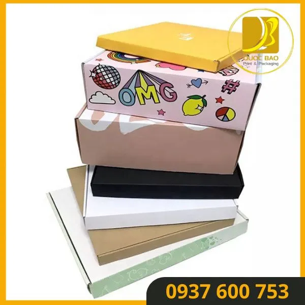 In ấn offset: Chất lượng in cao cho hộp giấy carton đóng hàng.