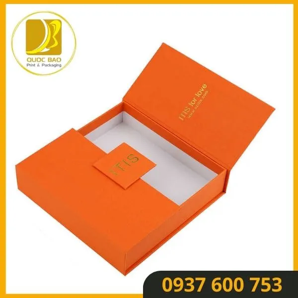 Hộp giấy đựng quà: Tinh tế từng đường nét, nâng tầm món quà của bạn