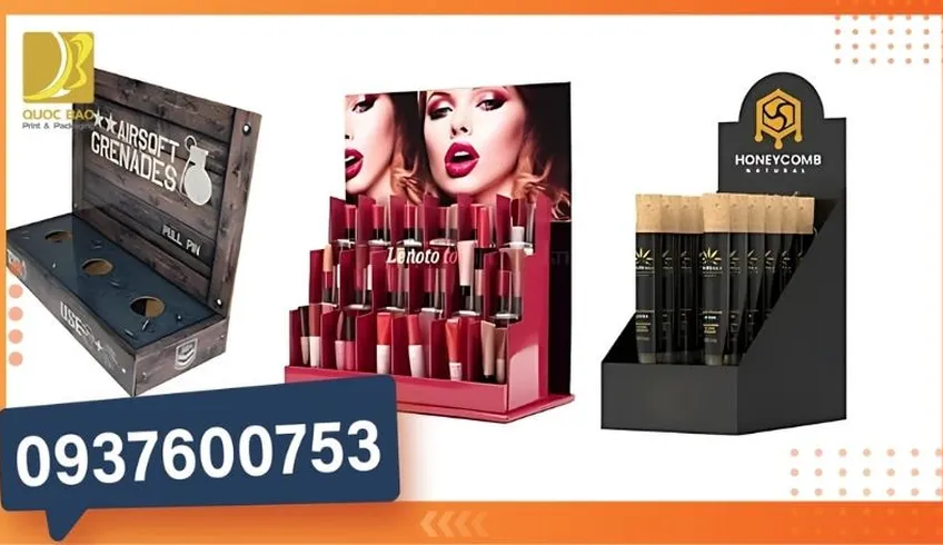 Chất liệu **carton cao cấp, kết cấu chắc chắn**, kệ giấy giúp trưng bày sản phẩm an toàn, nâng cao giá trị thương hiệu. 