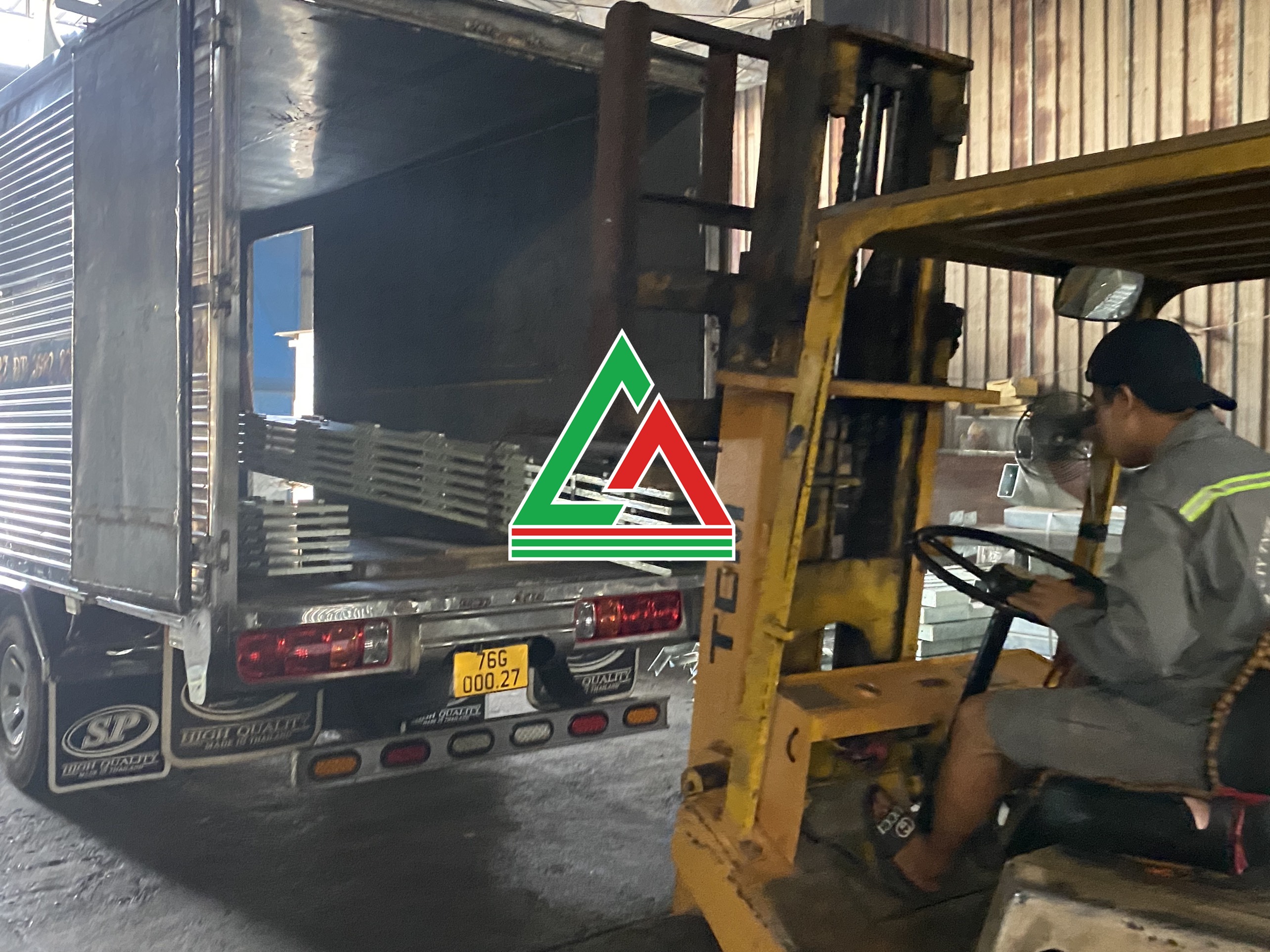 Tấm thép đệm ray 500