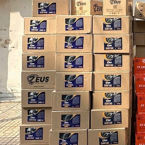 Mua Sỉ Thùng Dưỡng Nhựa Nhám ZEUS Chai 400ml.