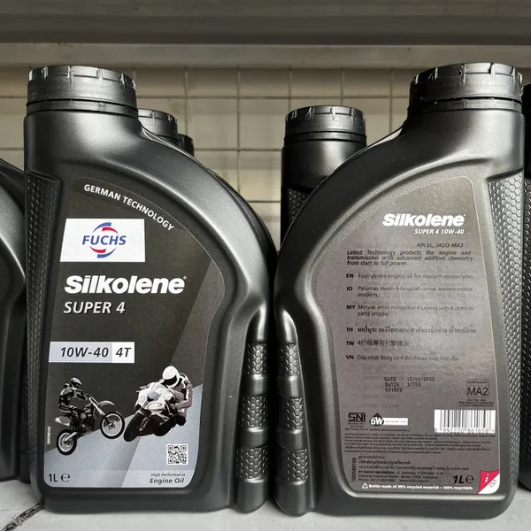 Nhớt Fuchs Silkolene Xe Tay Ga Scoot 4 10w40 800ml Bán Tổng Hợp Cao Cấp Chính Hãng