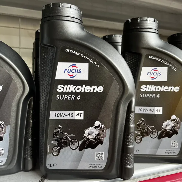 Nhớt Fuchs Silkolene Xe Tay Ga Scoot 4 10w40 800ml Bán Tổng Hợp Cao Cấp Chính Hãng