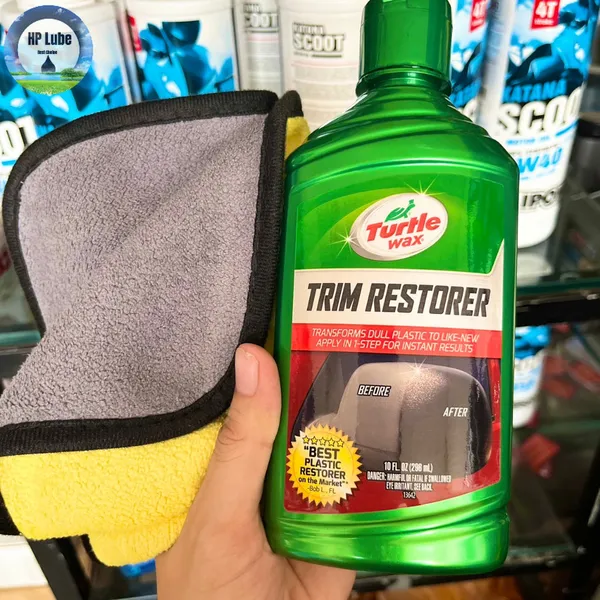 Chai Phục Hồi Nhựa Nhám Xe Máy Turtle Wax Trim Restorer 296ml