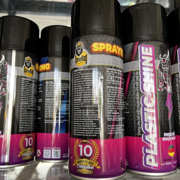 Chai xịt phục hồi nhựa nhám, nhựa đen, dưỡng đen làm mới nhựa nhám Sprayking Plastic Shine 400ml