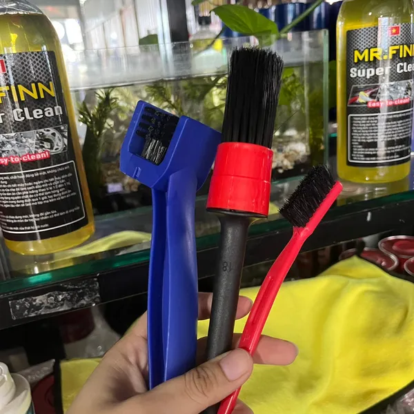 Combo dụng cụ rửa xe, sên gồm Khăn, Cọ Rửa Xe, Bao Tay, bàn chải