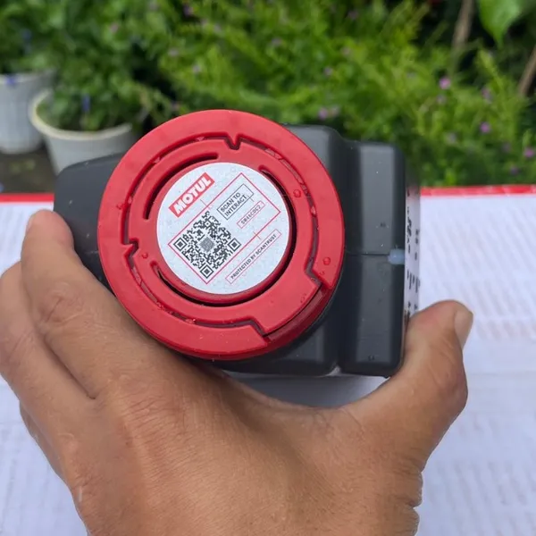 Nhớt Motul 7100 10w40 1L Full Tổng Hợp Cap Cấp Công Nghệ Ester Cho Xe Số, Côn Tay