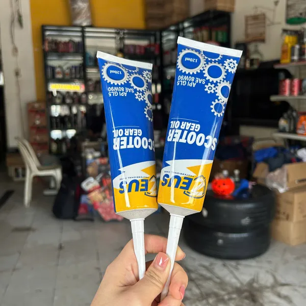 Nhớt Lap Hộp Số ZEUS 80w90 120ml Scooter Cho Mọi Loại Xe Tay Ga, Chính Hãng