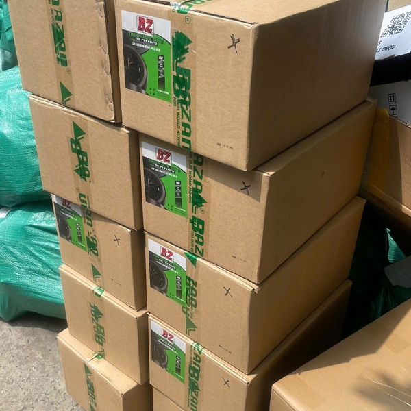 Mua Sỉ Thùng Xịt Phục Hồi Nhựa Nhám Và Làm Bóng Lốp Xe BZ TIRE SHINE Blue Dolphin 450ml.