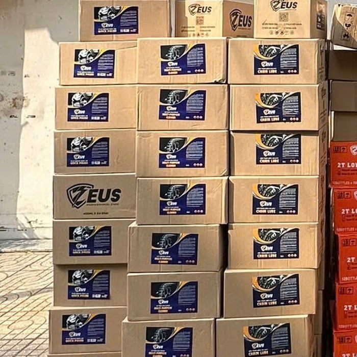 Mua Sỉ Thùng 24 Chai Dưỡng Nhựa Nhám ZEUS Chai 400ml Cho Xe Máy, Ô Tô