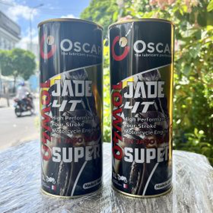 Nhớt Oscar Jade 4T Super 10W40 1L Cho Xe Số, Côn Tay - Nhập khẩu UAE