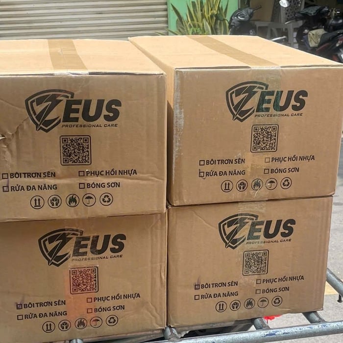 Mua Sỉ Thùng 24 Chai Xịt Rửa Sên Zeus 400ml