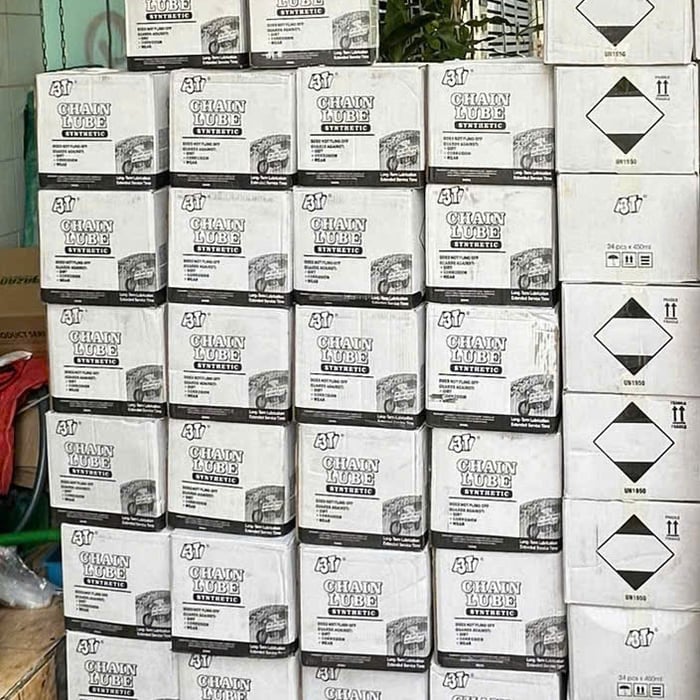 Mua Sỉ Thùng 12 Chai Dưỡng Sên 3T Mỡ Bò Nước 3T Chain Lube 500ml Chống Văng, Bám Bính Tốt, Mỡ Bò Dang Phun.