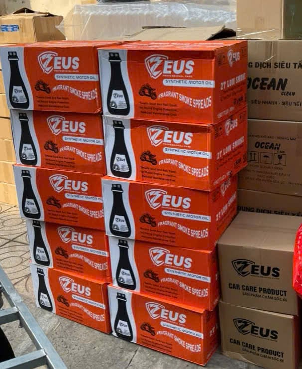 Mua Sỉ Thùng Nhớt 2 Thì Zeus 2T Racing 700ML Màu Cam Nhập khẩu Indonesia