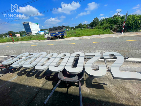 GIA CÔNG CHỮ INOX THỦ DẦU MỘT