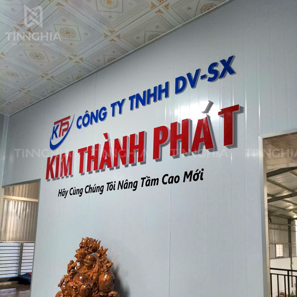 Backdrop chữ nổi mica văn phòng làm việc công ty (Khách hàng: Kim Thành Phát)