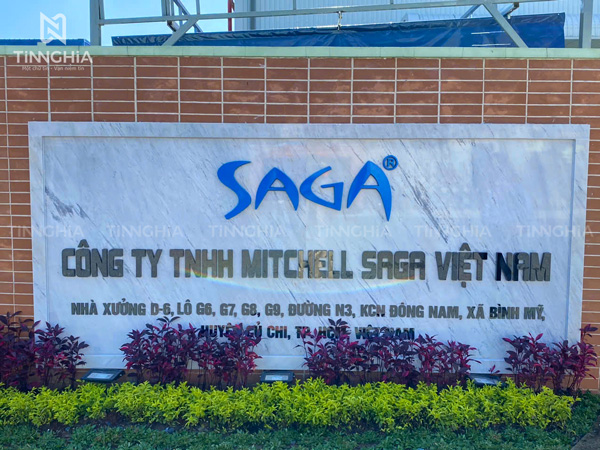 Chất Lượng Và Độ Bền Của Bảng Hiệu Inox