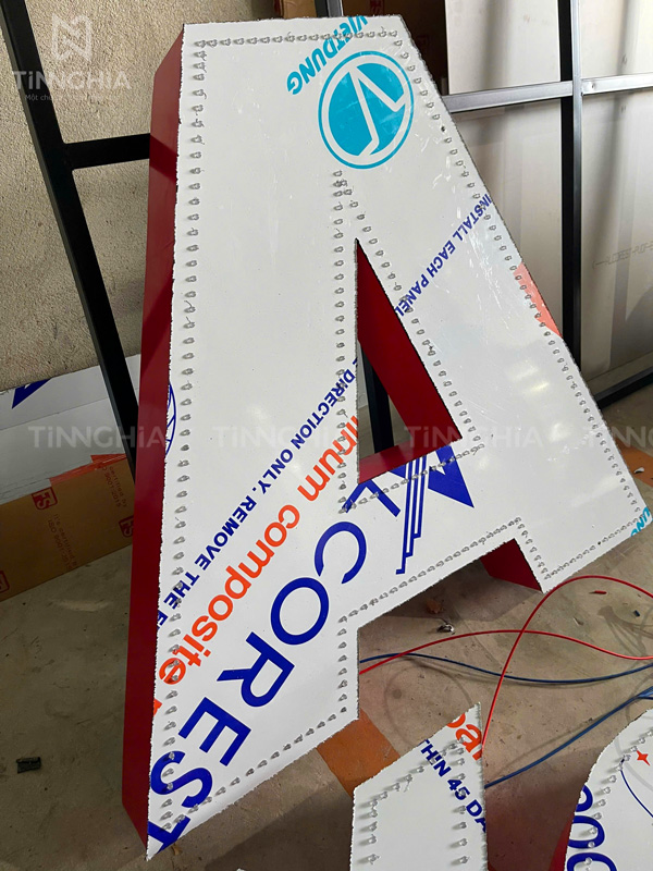 BẢNG HIỆU CHỮ NỔI CỔNG CHÀO TPHCM