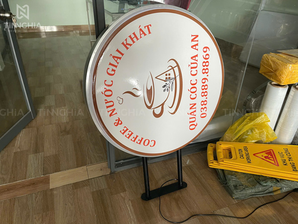 Hộp Đèn Mica Dán Decal Bình Dương