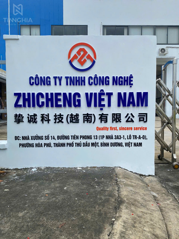 Bảng hiệu công ty Thủ Dầu Một chữ nổi mica không đèn