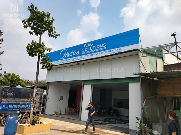 Giá Bảng Hiệu Tôn Dán Decal Bình Dương