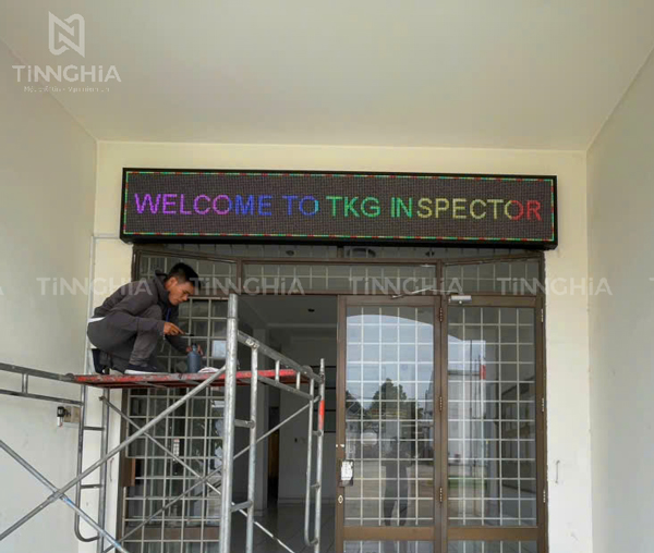 Làm bảng hiệu LED ma trận full màu công ty Vinafoam