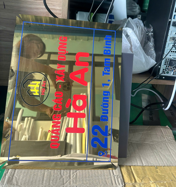 Biển inox vàng tên công ty in màu đẹp sắc nét