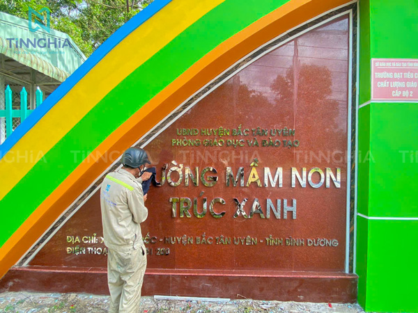 Mẫu Bảng Hiệu Công Ty Đá Hoa Cương Chữ Nổi