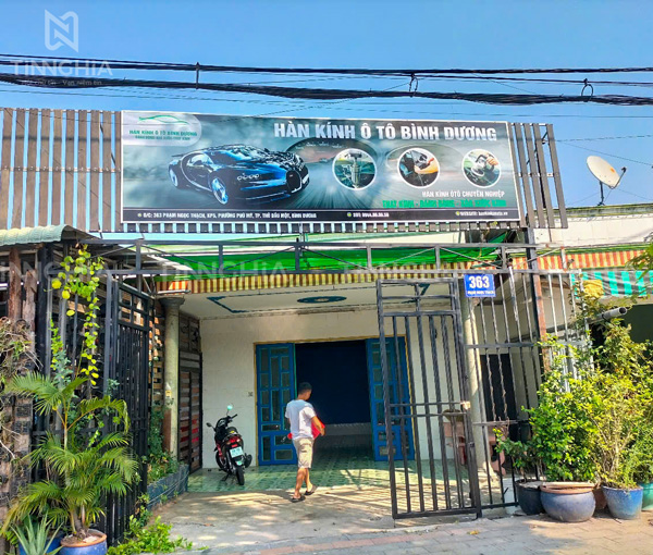 Làm bảng hiệu bạt khung sắt giá rẻ Bình Dương