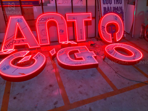 BẢNG HIỆU CHỮ NỔI CỔNG CHÀO TPHCM