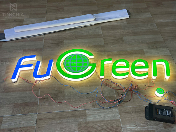 Làm chữ nổi mica đèn LED ở TPHCM