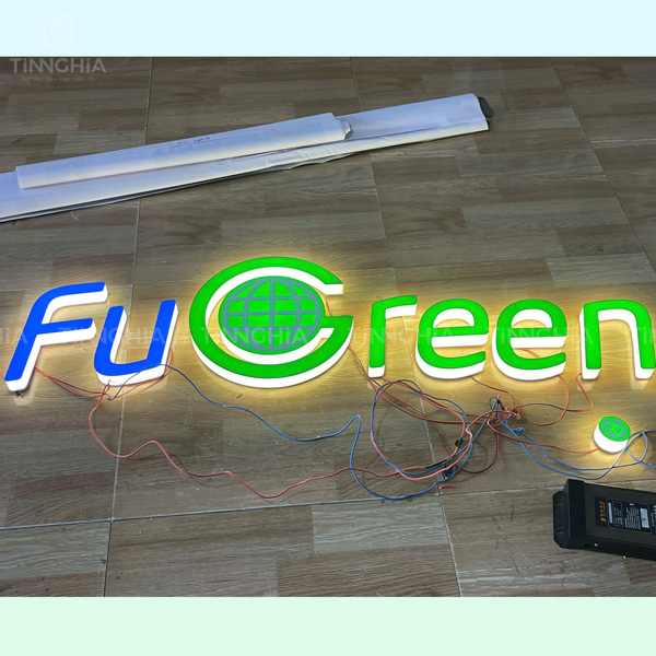 Làm chữ nổi mica LED sáng mặt sáng hông đẹp giá rẻ