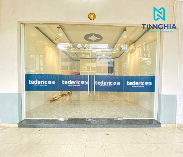 DÁN DECAL CỬA KÍNH THỦ DẦU MỘT