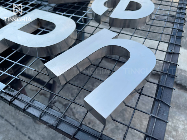 GIA CÔNG CHỮ INOX GIÁ RẺ