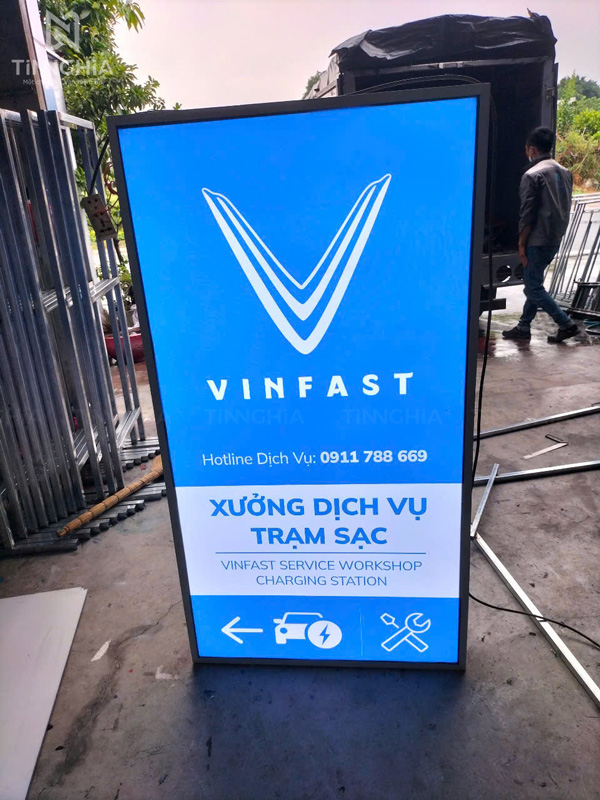 IN BIỂN BẠT KHUNG SẮT