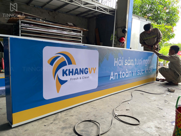 HỘP ĐÈN CĂNG BẠT DĨ AN