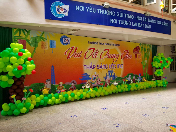Làm phông nền băng rôn Trung thu ở trường học, khu vui chơi, trung tâm, siêu thị Bình Dương
