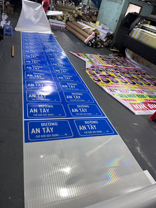IN DECAL QUẢNG CÁO BÌNH DƯƠNG