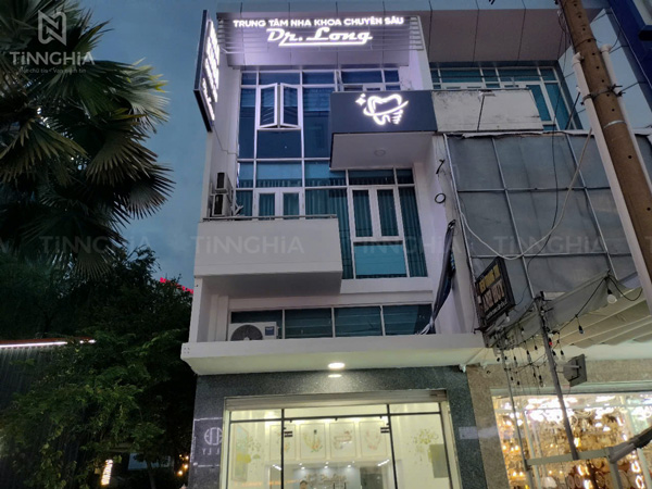 LÀM BẢNG HIỆU ALU CHỮ NỔI