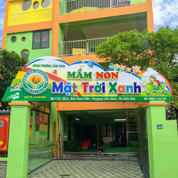 Mẫu bảng hiệu trường học mầm non chữ nổi đẹp nhiều màu sắc