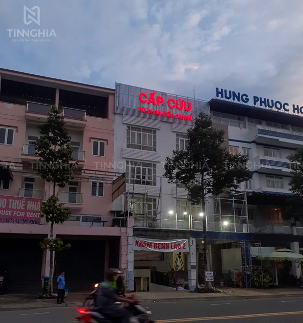 LÀM BẢNG QUẢNG CÁO BẾN CÁT BẰNG TÔN LAM