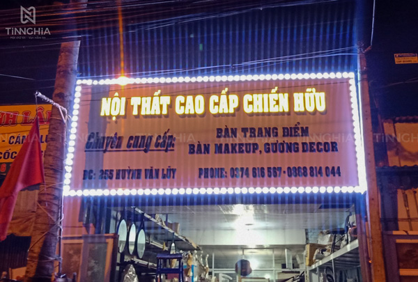 Làm biển hiệu alu chữ nổi LED gắn bóng LED chạy viền sáng thu hút