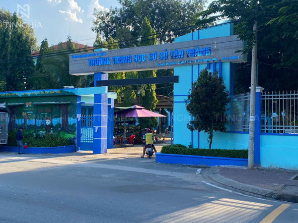 Làm biển hiệu chữ nổi Tân Uyên cho trường học Tân Thành