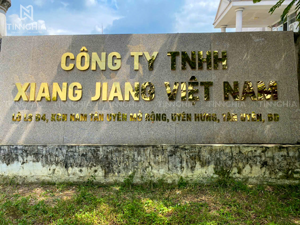 LÀM BIỂN HIỆU INOX TÂN UYÊN